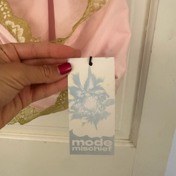 Mode Mischief Flora Lace Cami - Picture 10 of 10